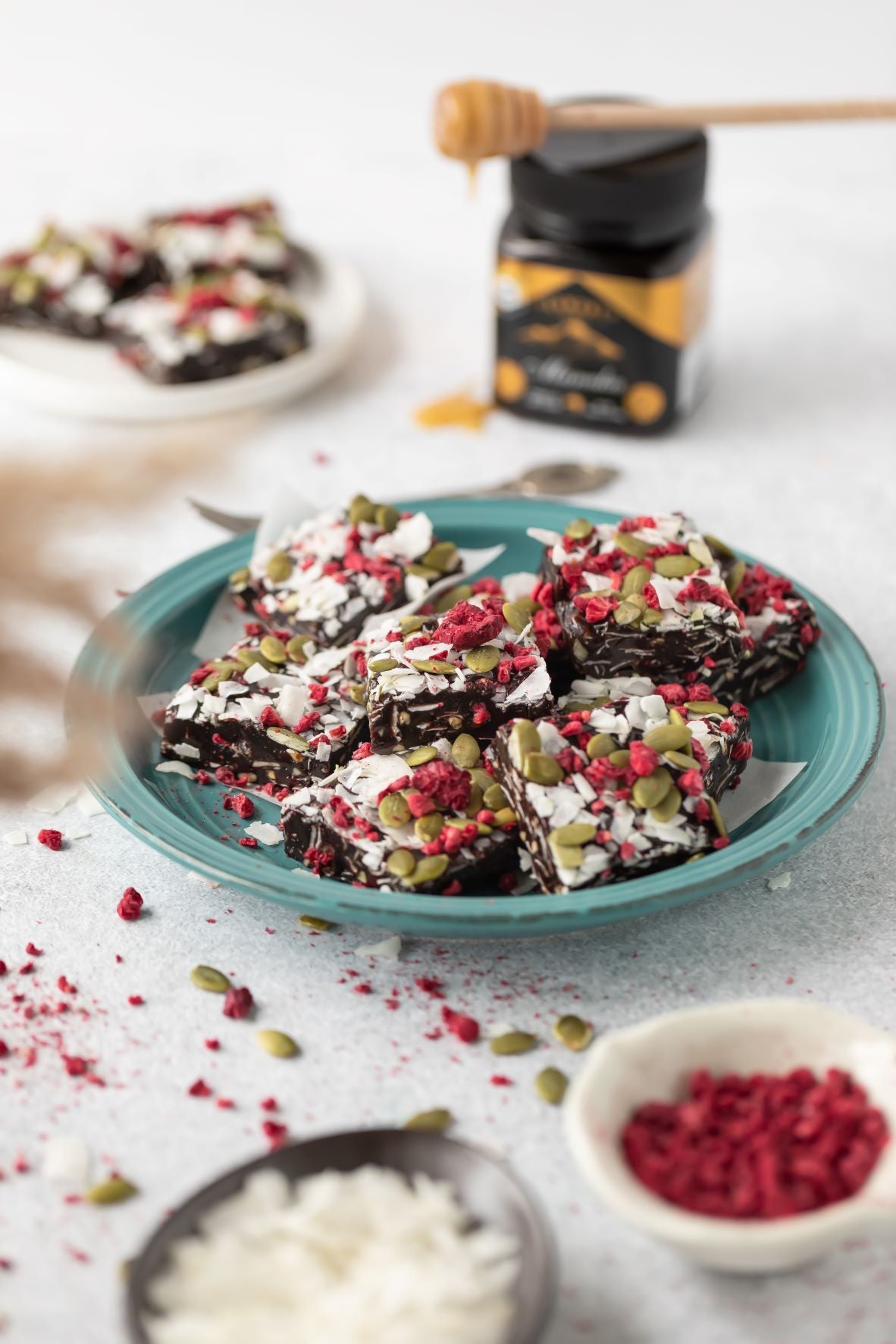 Egmont Honey – Chocolate, peanut butter & honey fudge truffles